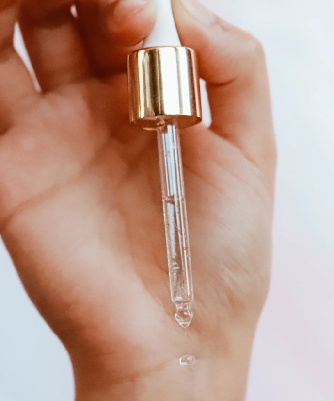TAHNYC Molecule Serum NIACINAMIDE 10 % + PEPTIDES pro aknózní pleť 30ml