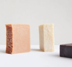 NOURISHED DAILY Sensitive Skin Solid Cleanser Bar 53g