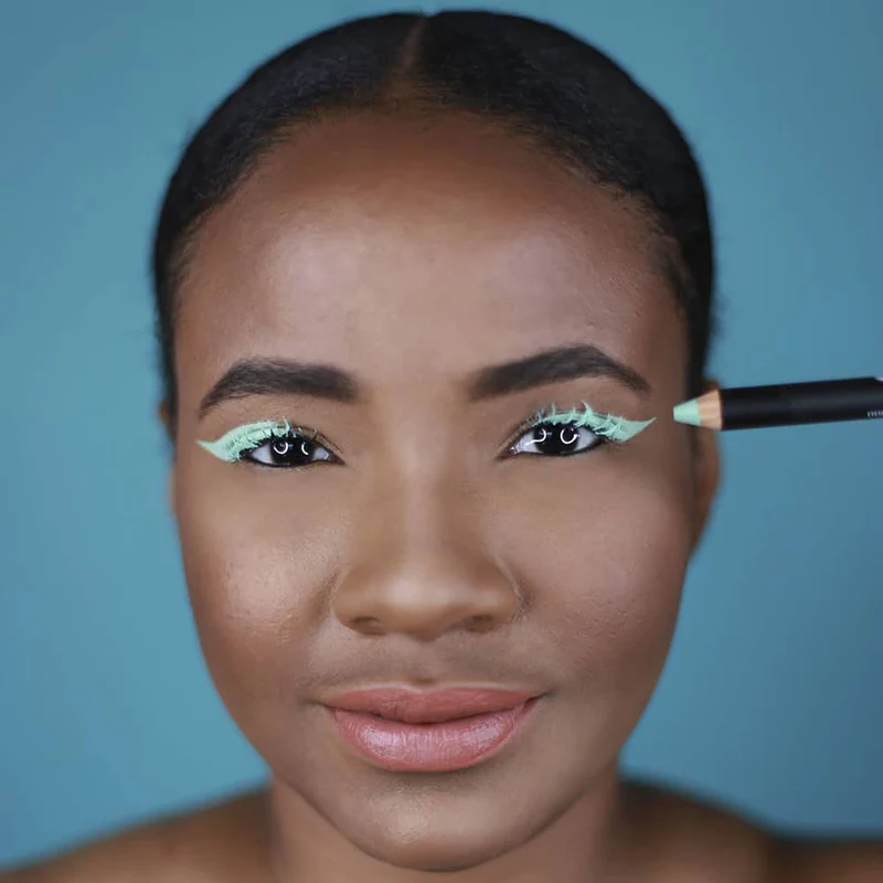 CHEEKBONE BEAUTY Fearless Eyeshadow 3g - Color: Green Turquoise