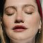 ABSOLUTION Tinted Love – Aufpolsterndes, getöntes Lipgloss mit Radieschenextrakt 12 ml
