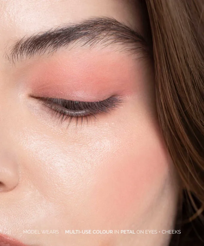 FITGLOW Multi-Use Pressed Shadow + Blush Colour stíny/ tvářenka 4g
