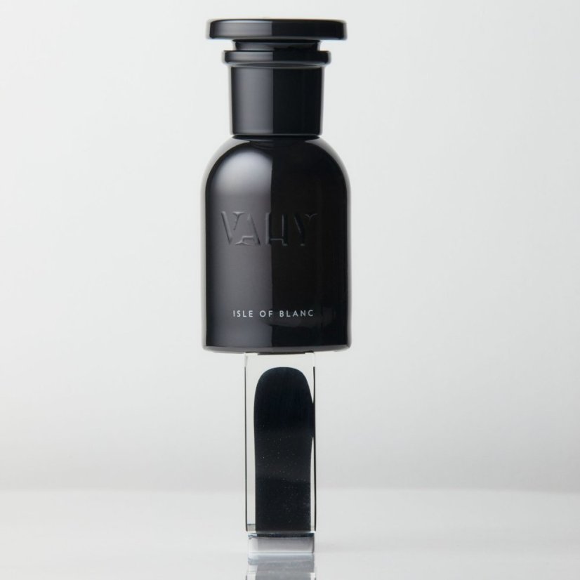 VAHY Isle of Blanc Room Spray 100ml VAHY Isle of Blanc Room Spray 100ml