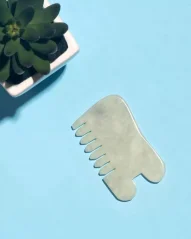 Earth Harbor ISLAND JADE Gua Sha + masážní hřeben