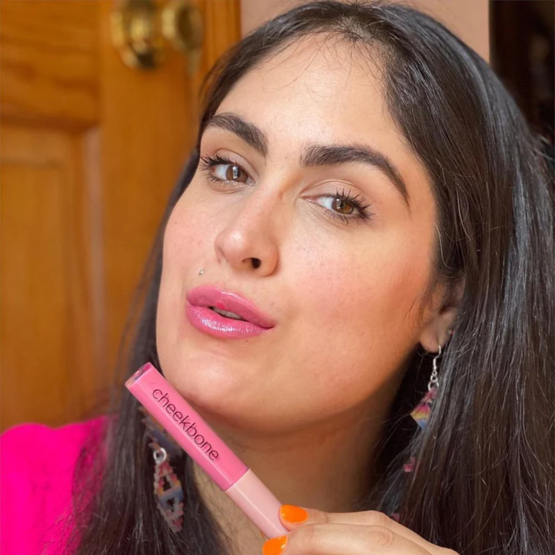 CHEEKBONE BEAUTY Lesk na rty Harmony Lip Gloss 6,4g