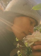 LEPAAR Glow White Rose / Sandalwood Mineral Water / Rozjasňující a liftingové tonikum
